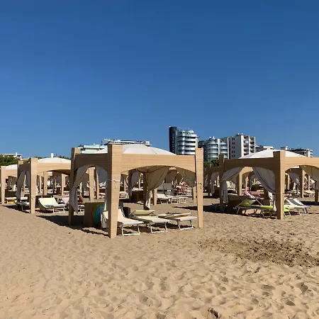 아파트 Marina Bay View 베바짜나